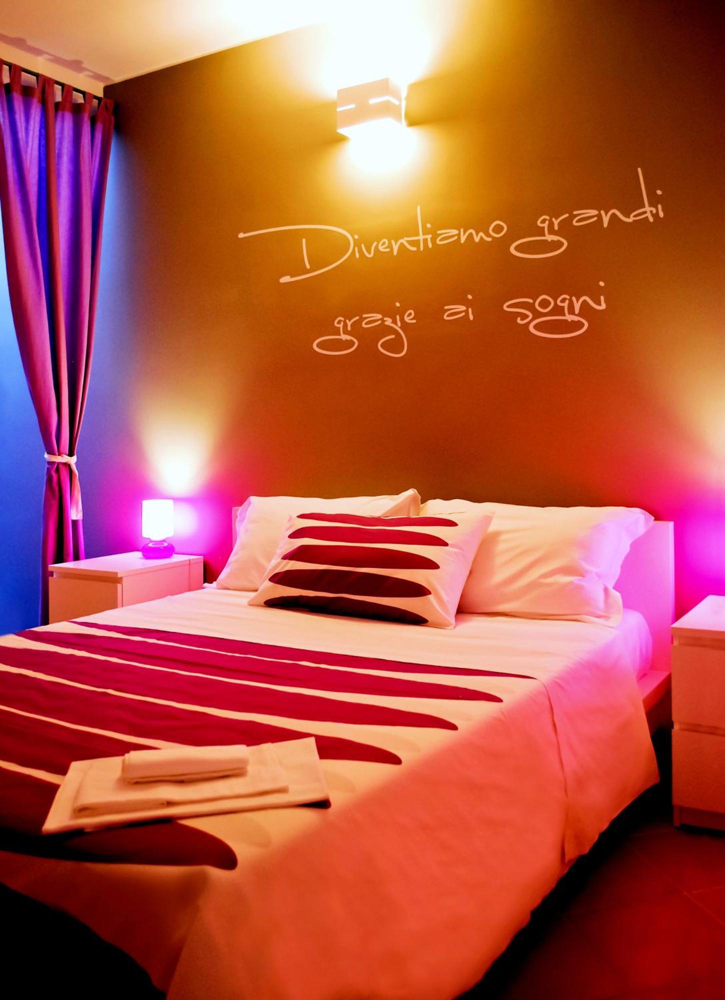 Bed And Breakfast Charming House Barletta Værelse billede