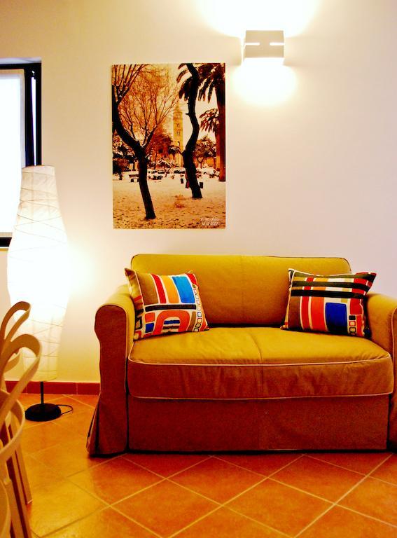 Bed And Breakfast Charming House Barletta Værelse billede